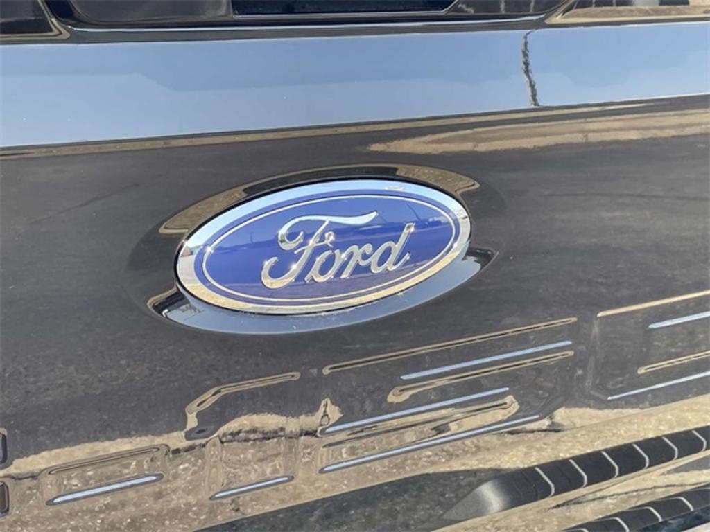2023 Ford F-150 XLT photo