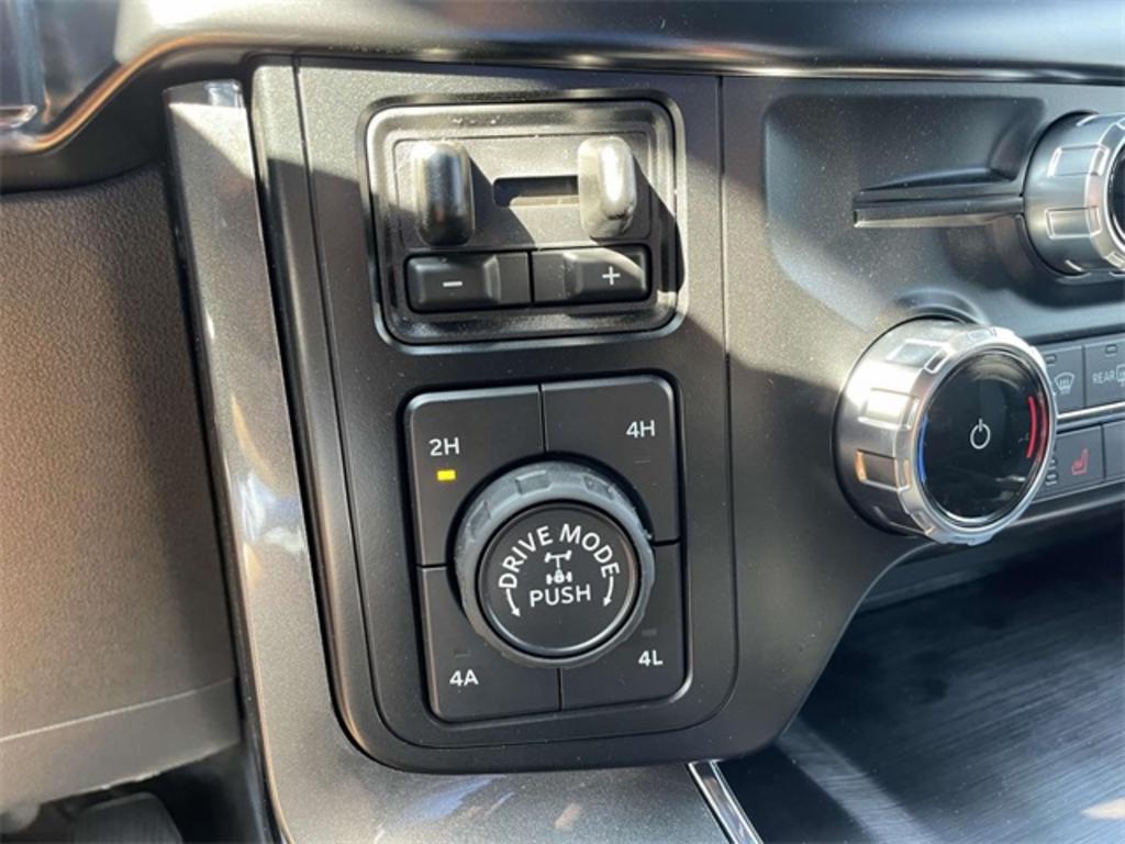 2023 Ford F-150 Lariat photo