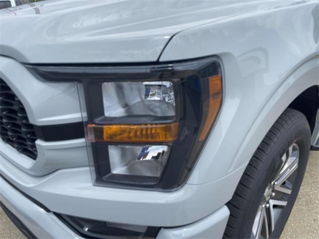2023 Ford F-150 XL photo