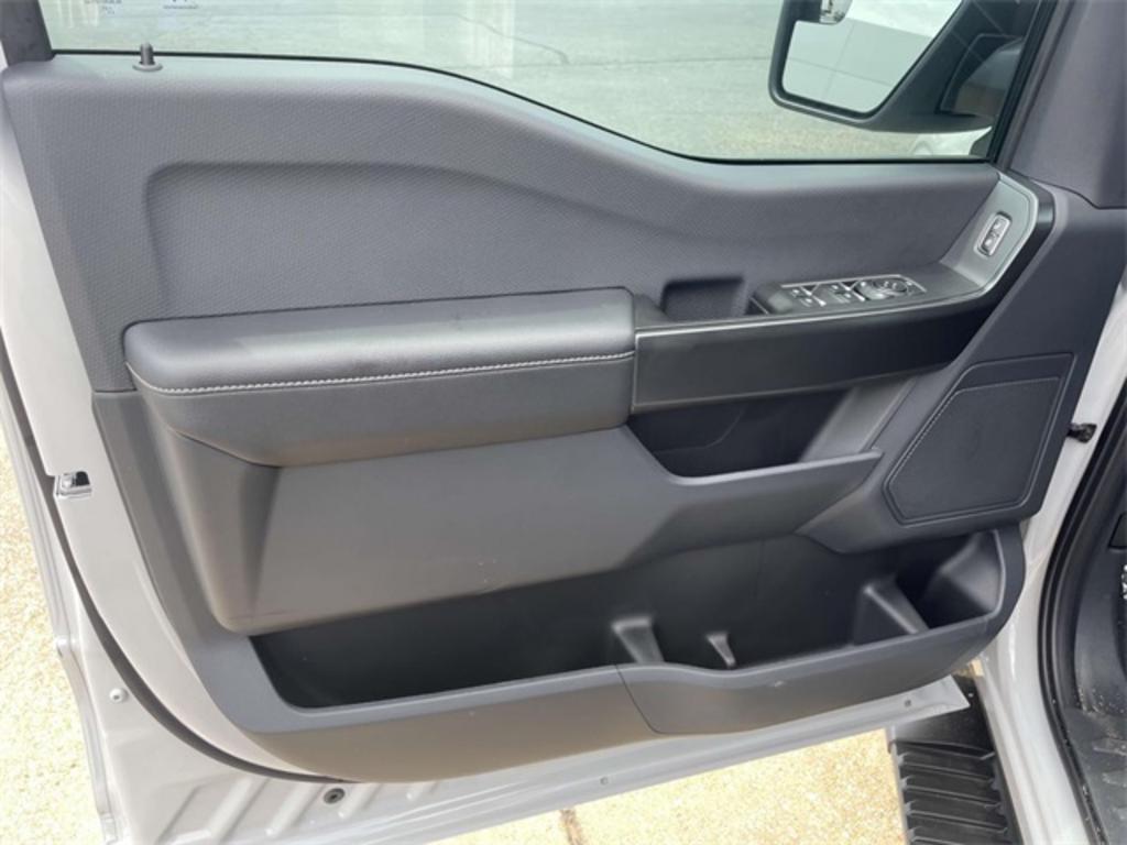 2023 Ford F-150 XL photo