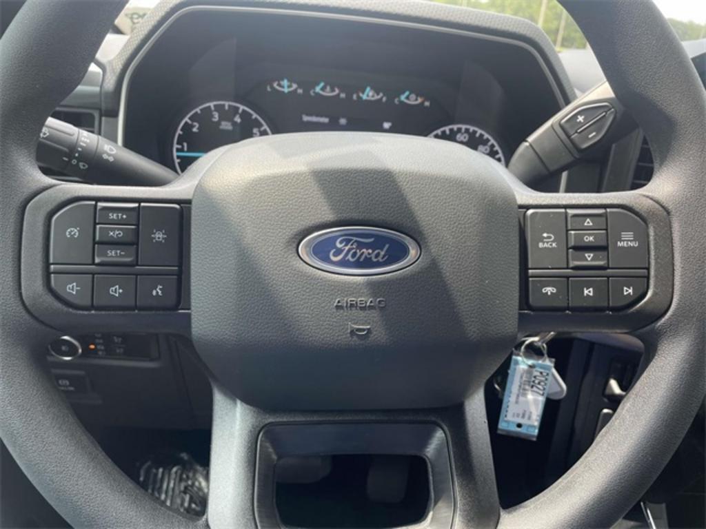 2023 Ford F-150 XL photo