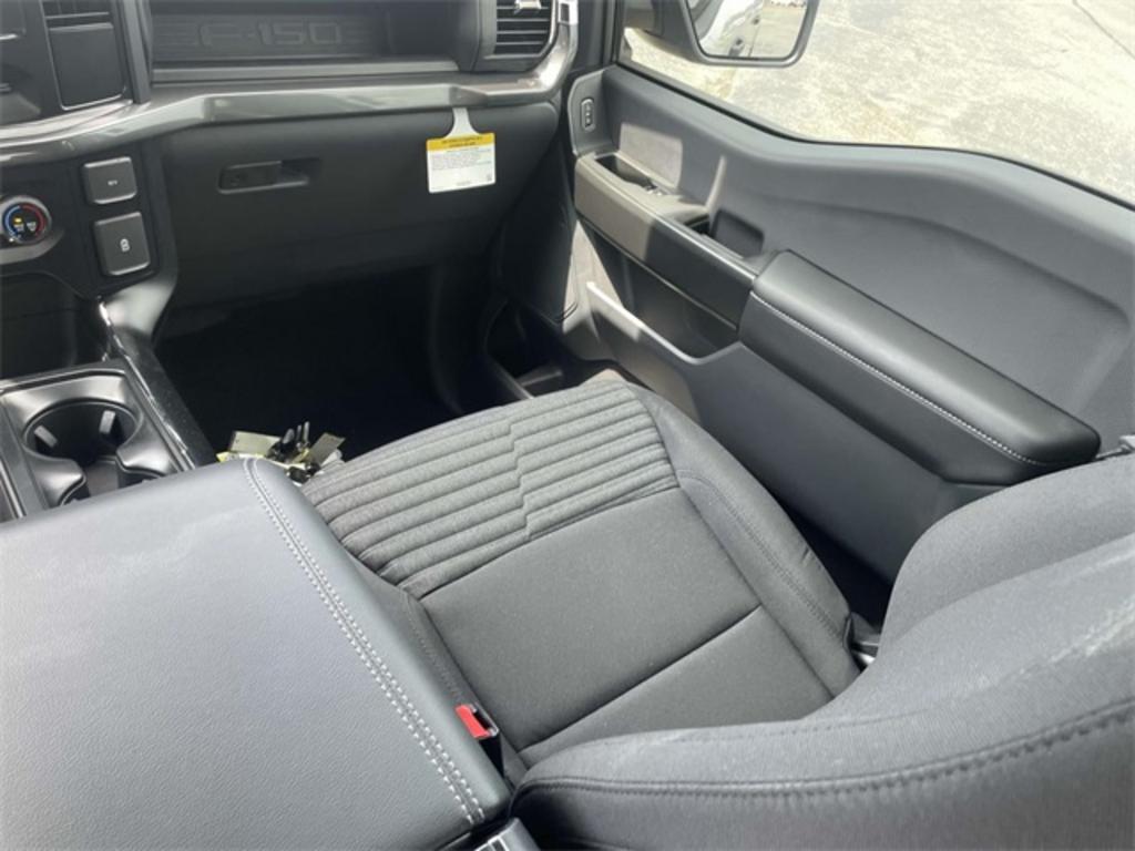 2023 Ford F-150 XL photo