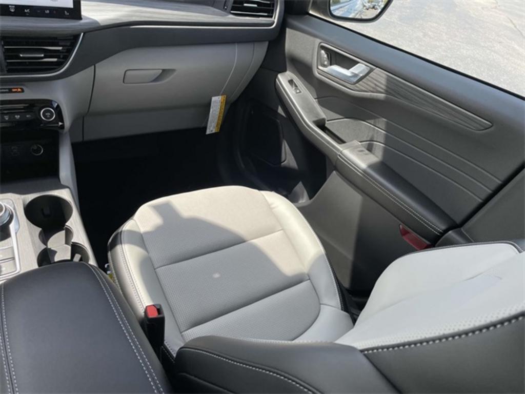 2023 Ford Escape - $36,960