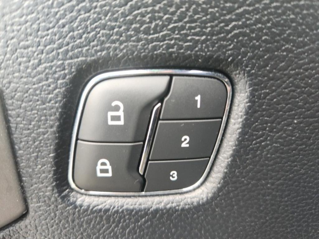 2019 Ford F-150 Lariat photo