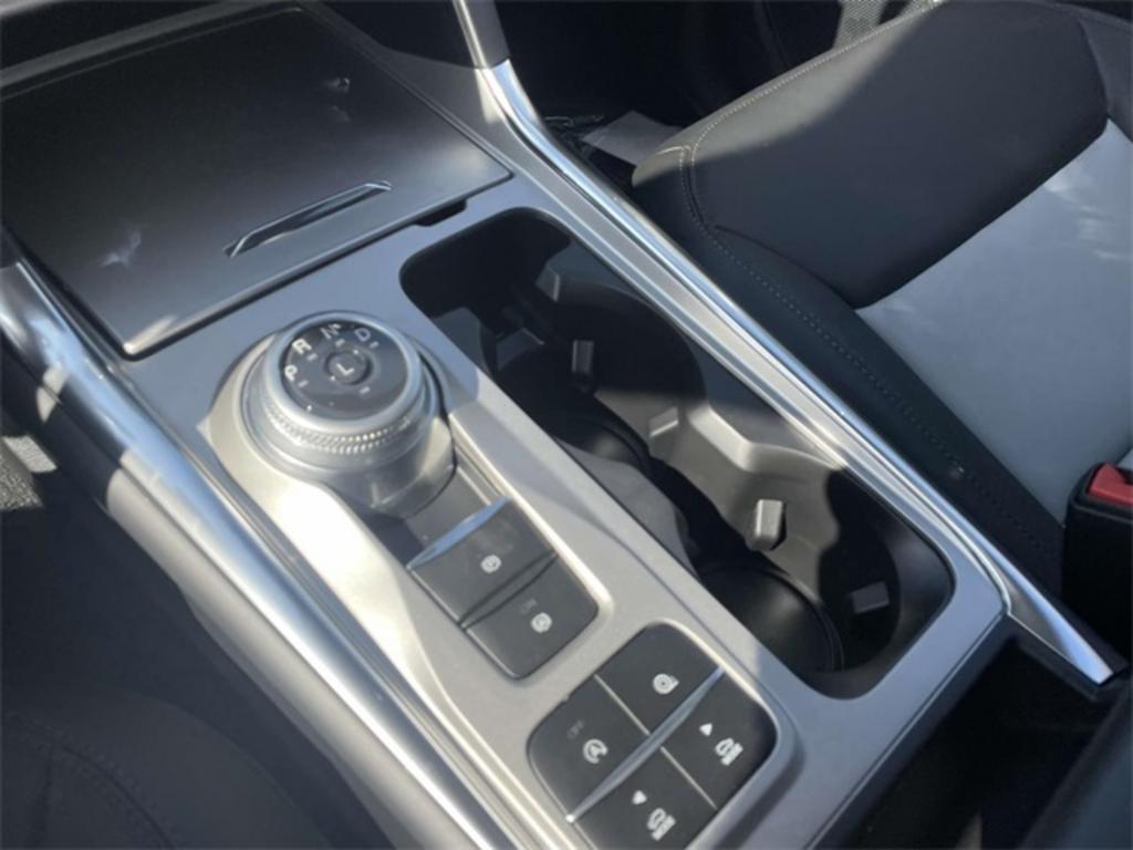2023 Ford Explorer XLT photo