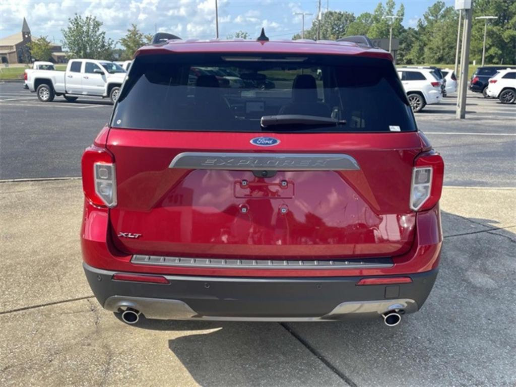 2023 Ford Explorer XLT photo