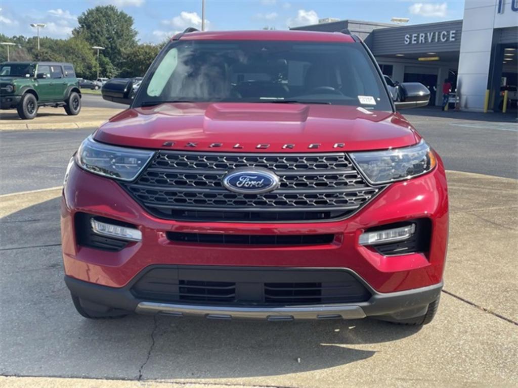 2023 Ford Explorer XLT photo