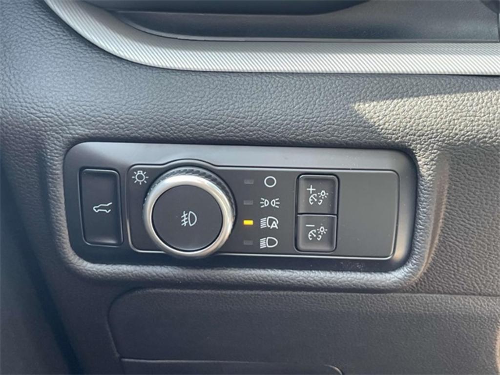 2023 Ford Explorer XLT photo