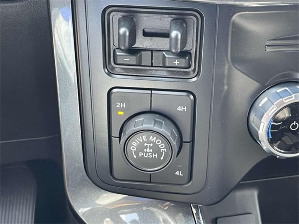 2023 Ford F-150 XLT photo