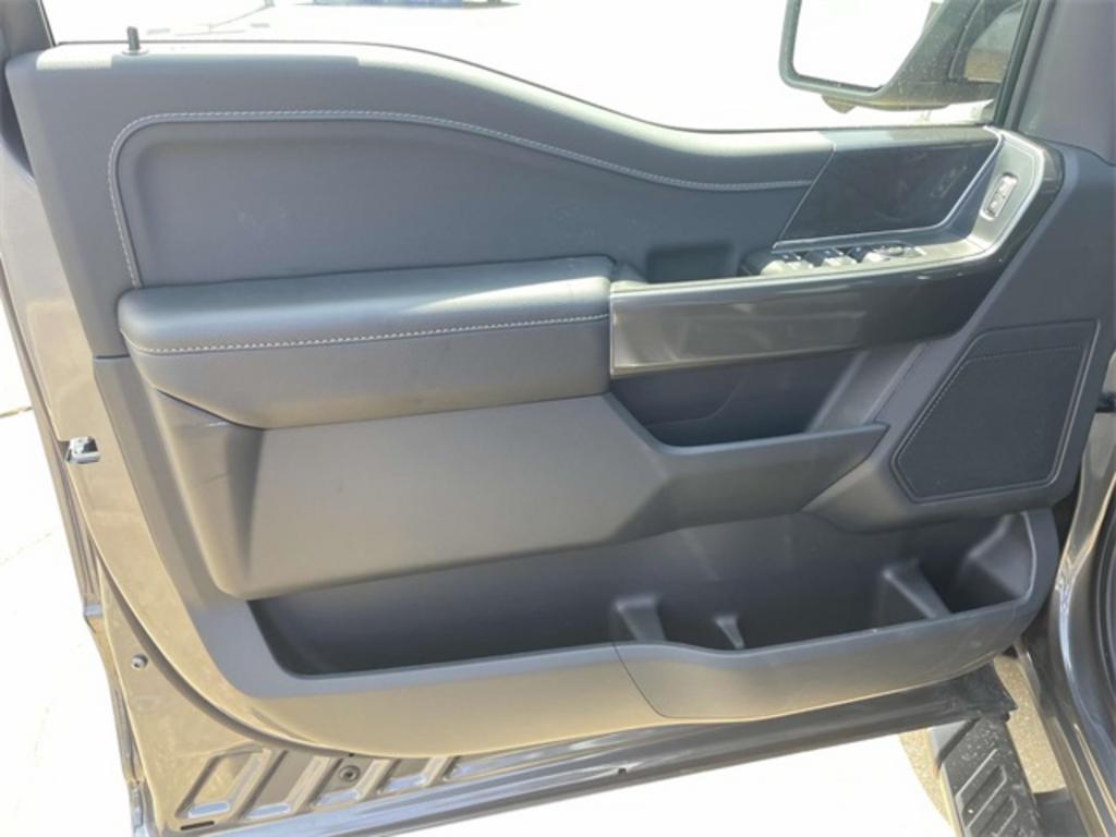 2023 Ford F-150 XLT photo