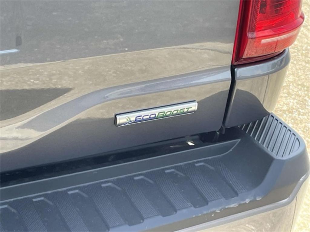 2023 Ford F-150 XLT photo