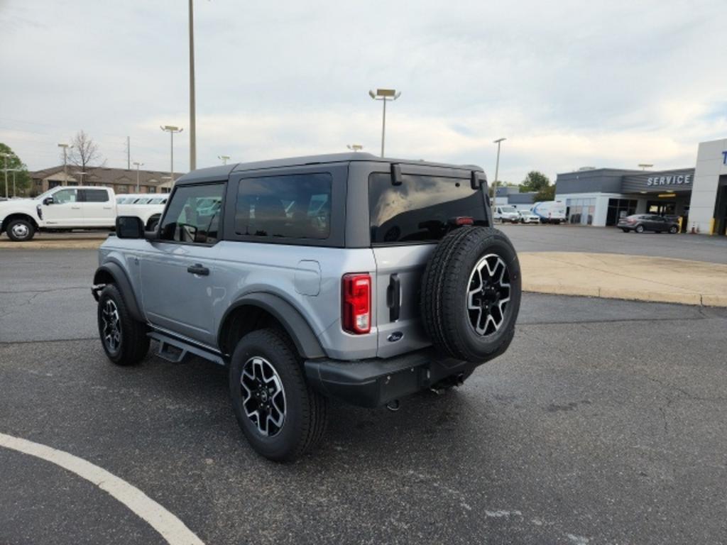 2022 Ford Bronco - $40,000