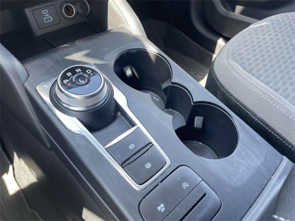 2022 Ford Escape - $23,500