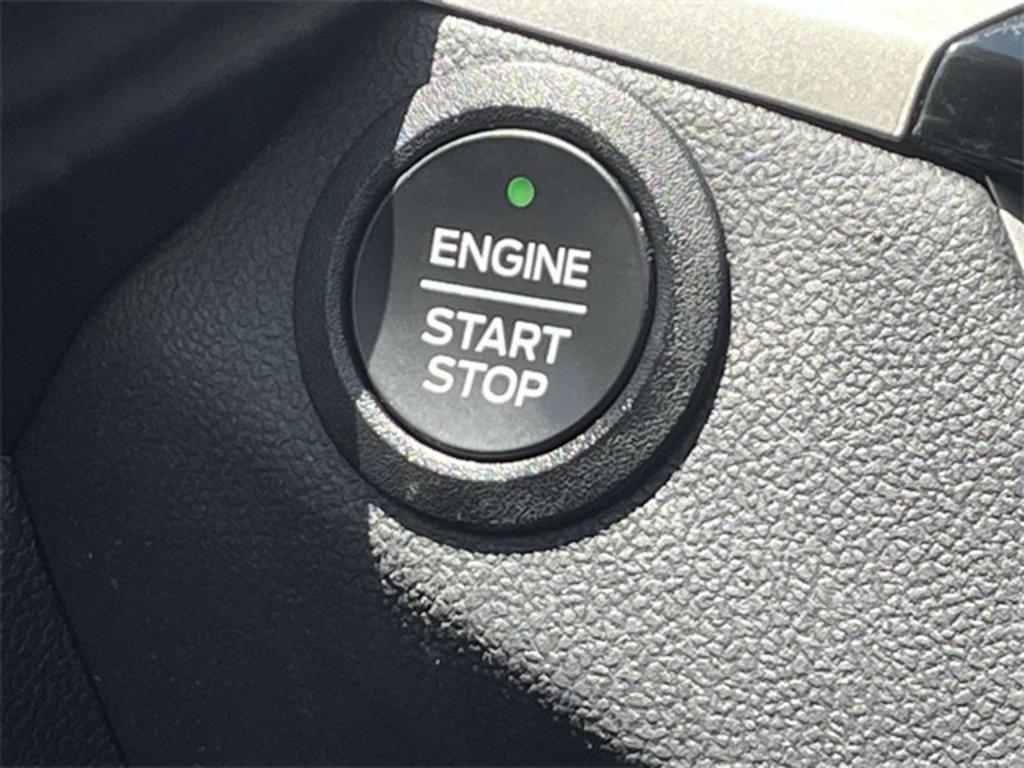 2022 Ford Escape - $23,500