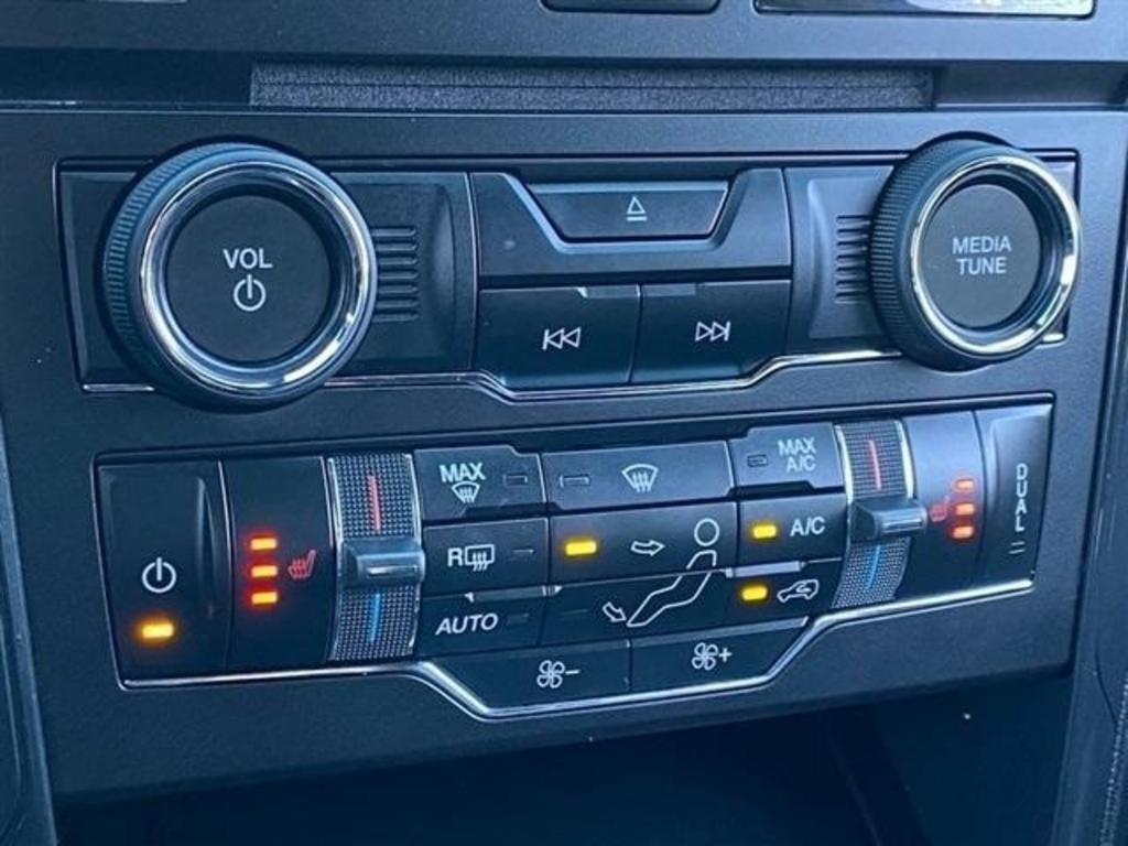 2018 Ford Explorer XLT photo