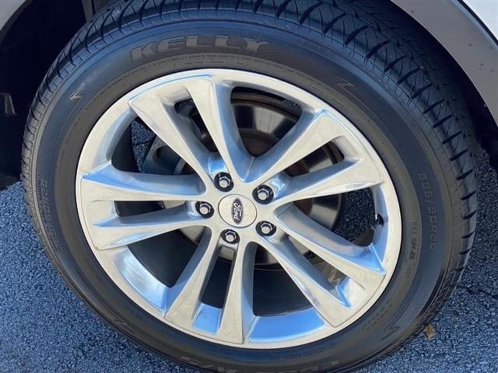 2018 Ford Explorer XLT photo