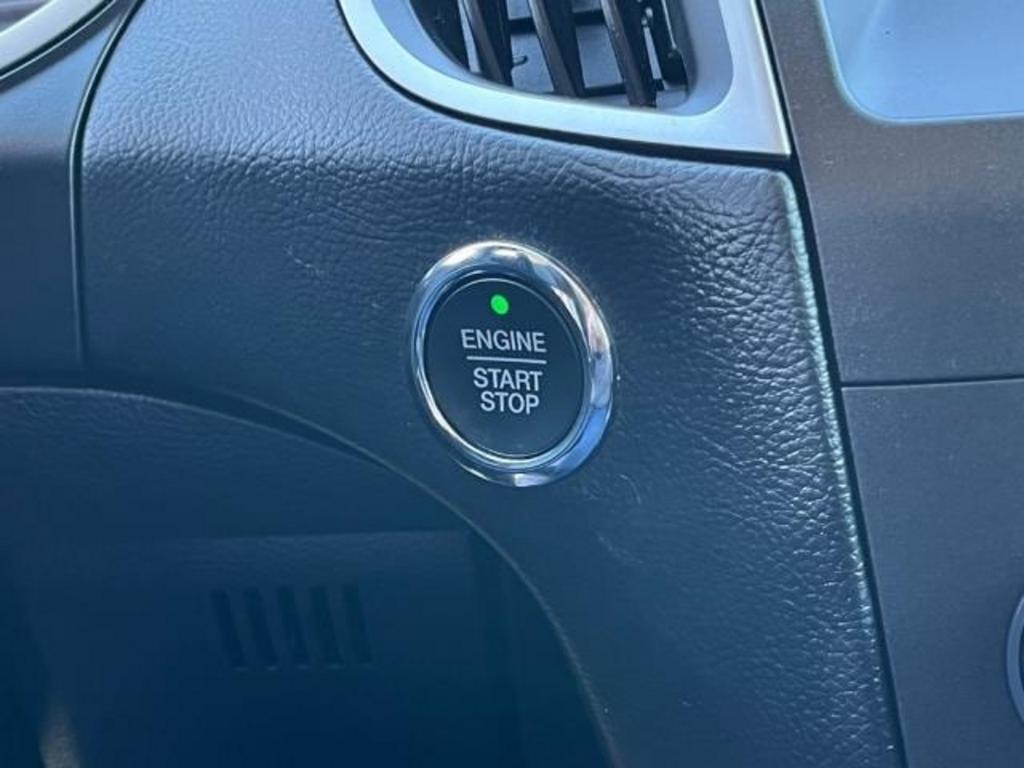 2020 Ford Edge SEL photo