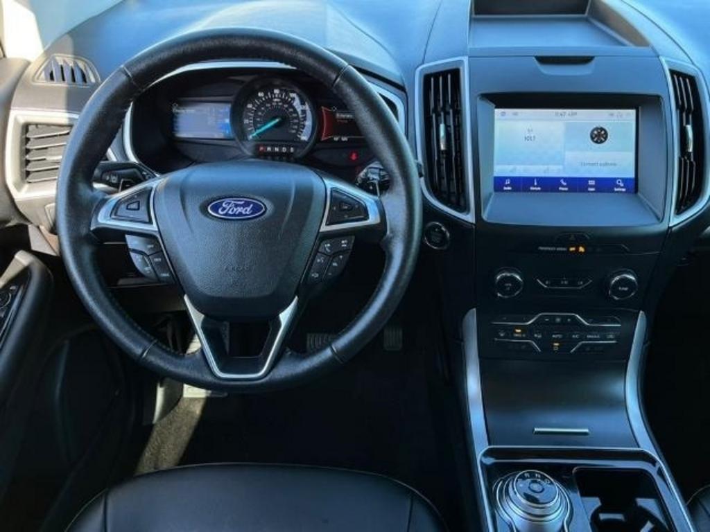 2020 Ford Edge SEL photo