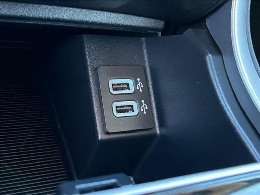 2020 Ford Edge SEL photo