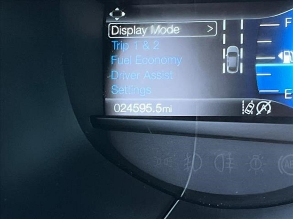 2020 Ford Edge SEL photo