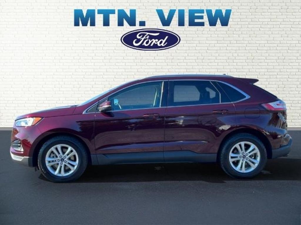 2020 Ford Edge SEL photo