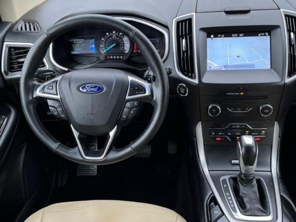2017 Ford Edge SEL photo
