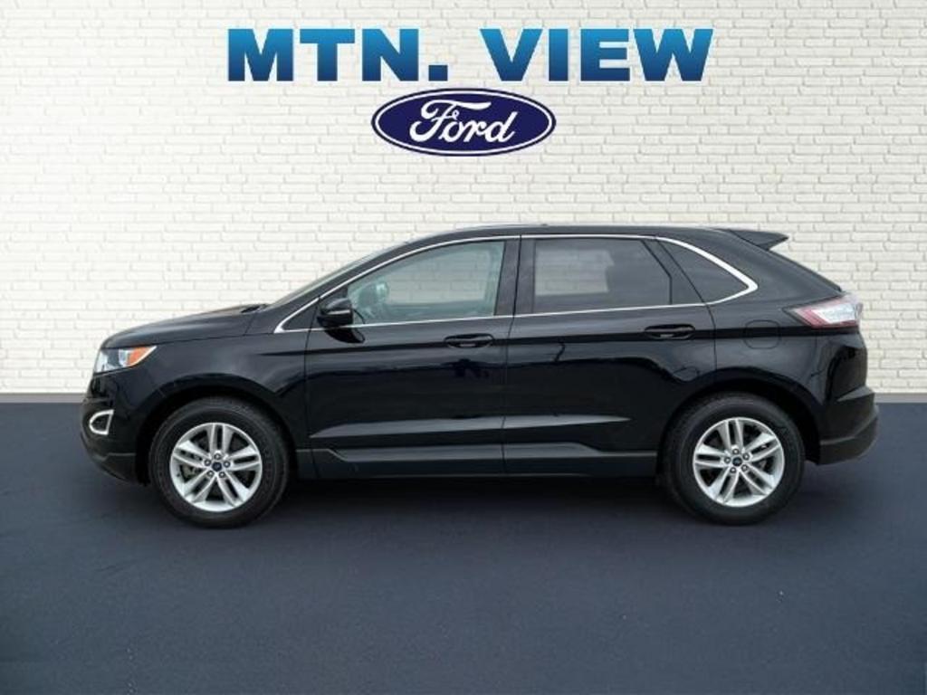 2017 Ford Edge SEL photo