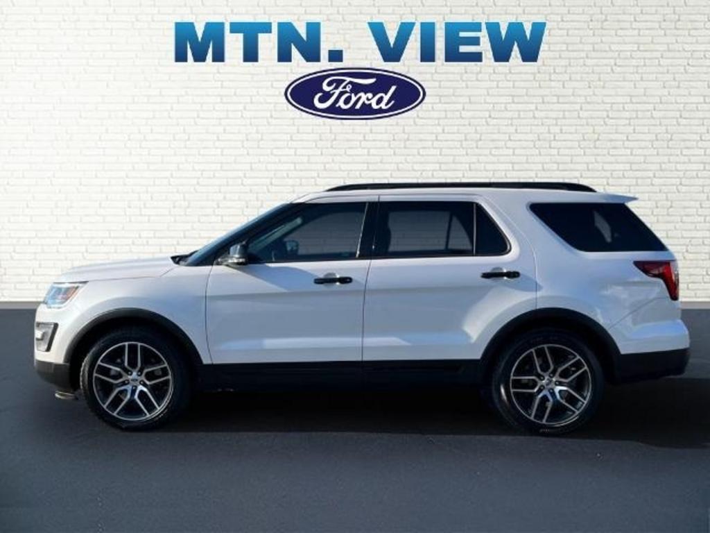 2017 Ford Explorer Sport photo