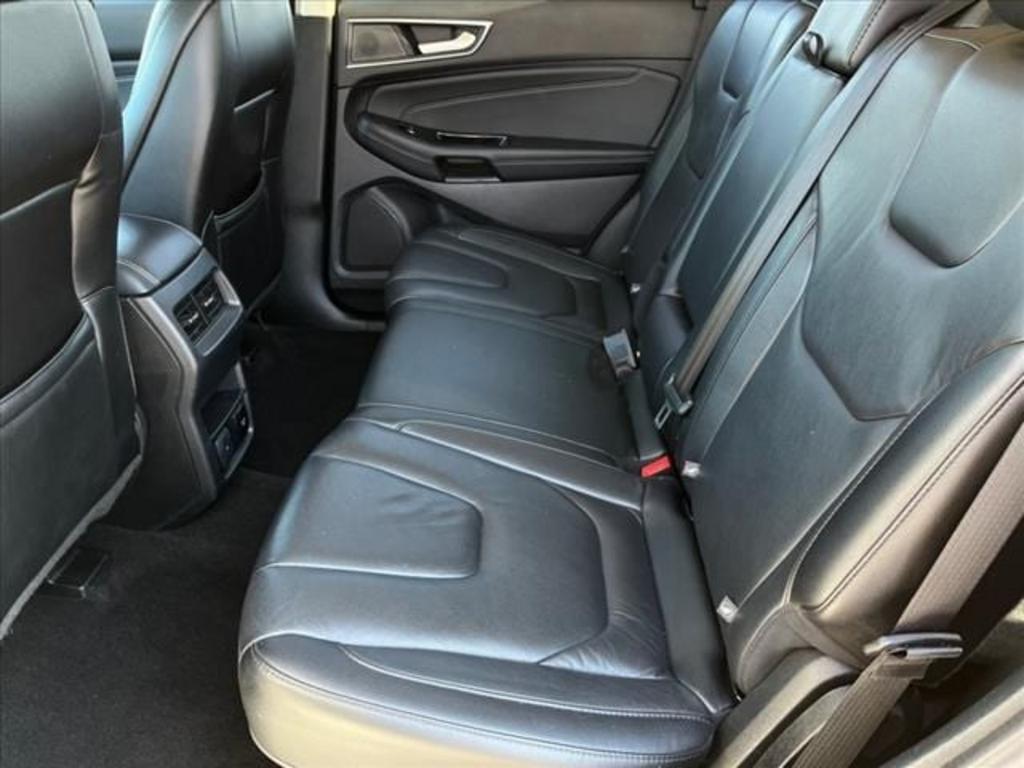 2019 Ford Edge Titanium photo