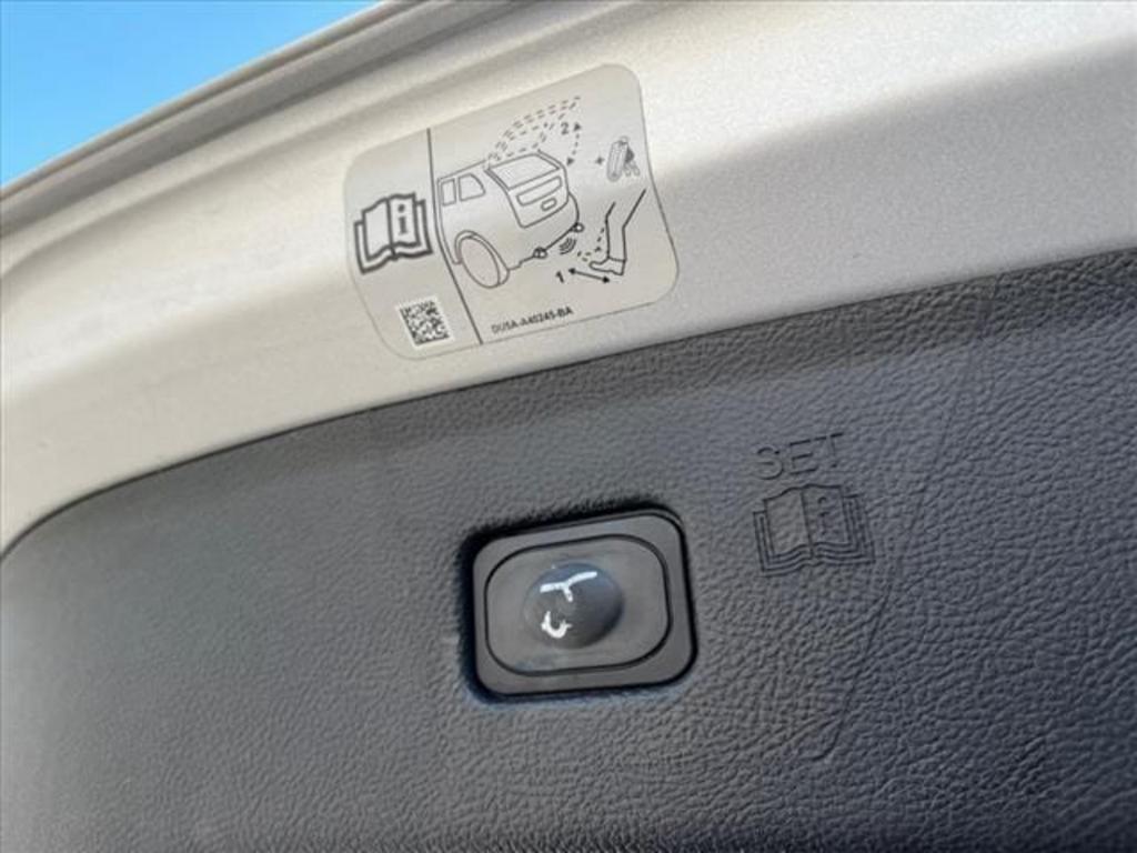2019 Ford Edge Titanium photo
