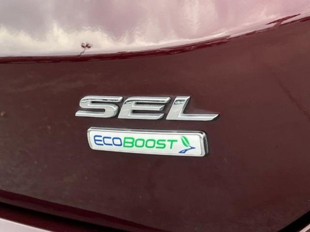 2020 Ford Edge SEL photo