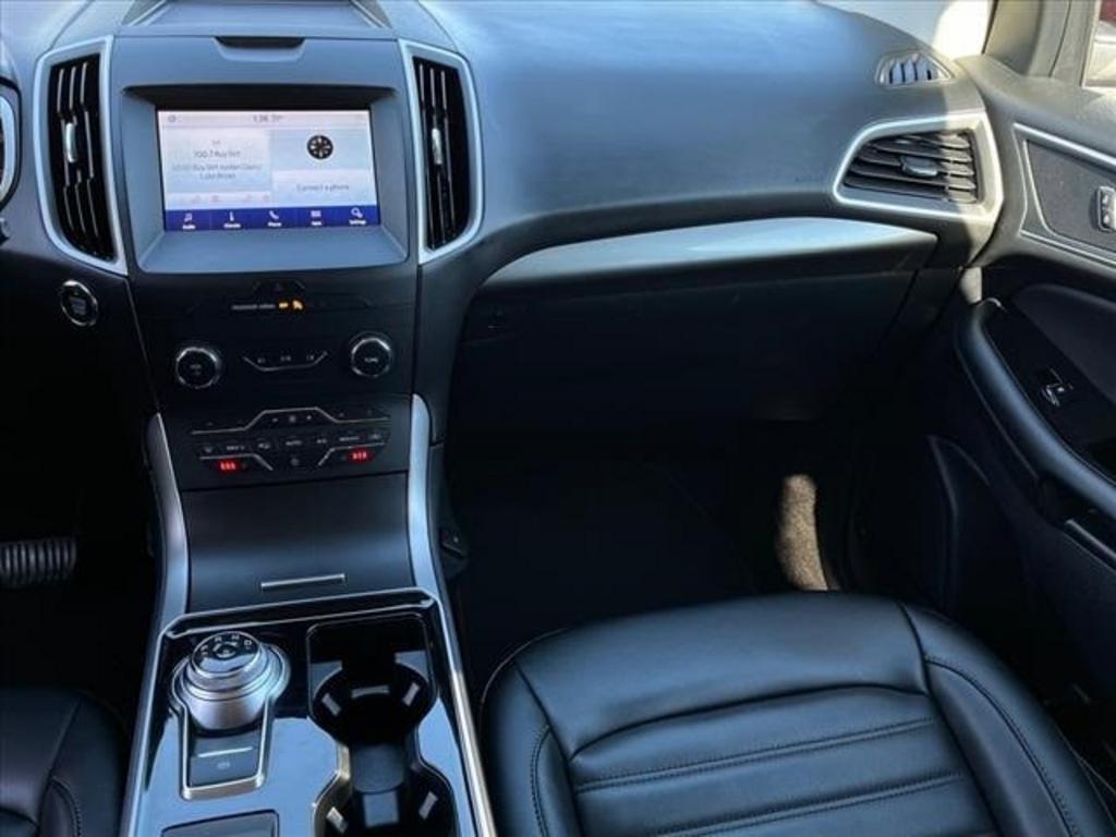 2020 Ford Edge SEL photo