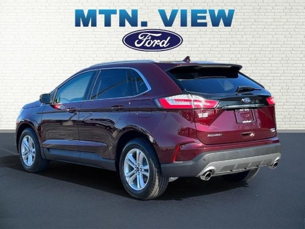 2020 Ford Edge SEL photo