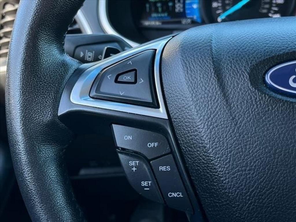 2020 Ford Edge SEL photo
