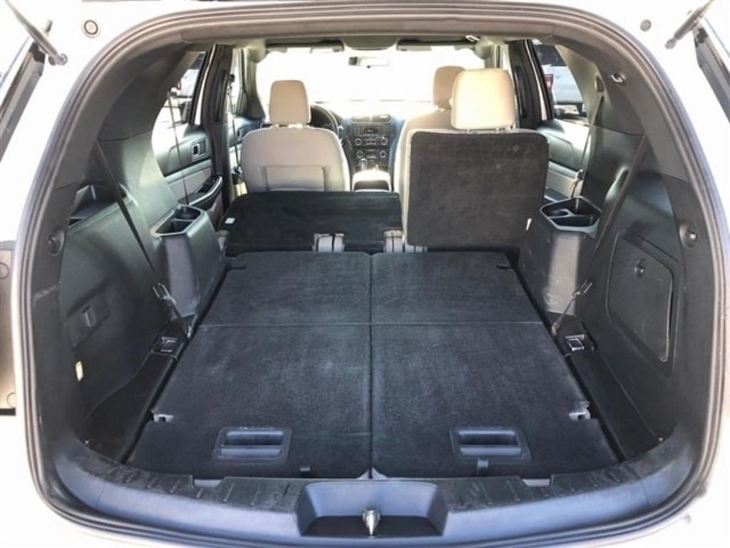 2019 Ford Explorer photo