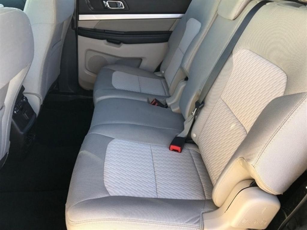2019 Ford Explorer photo