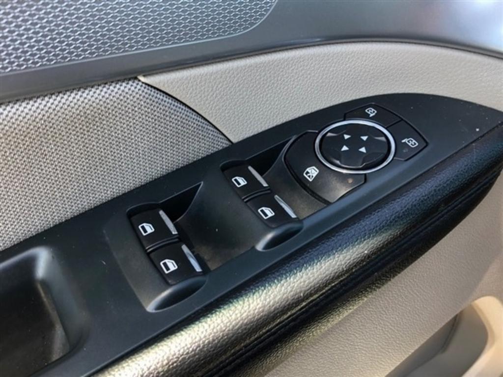 2019 Ford Explorer photo