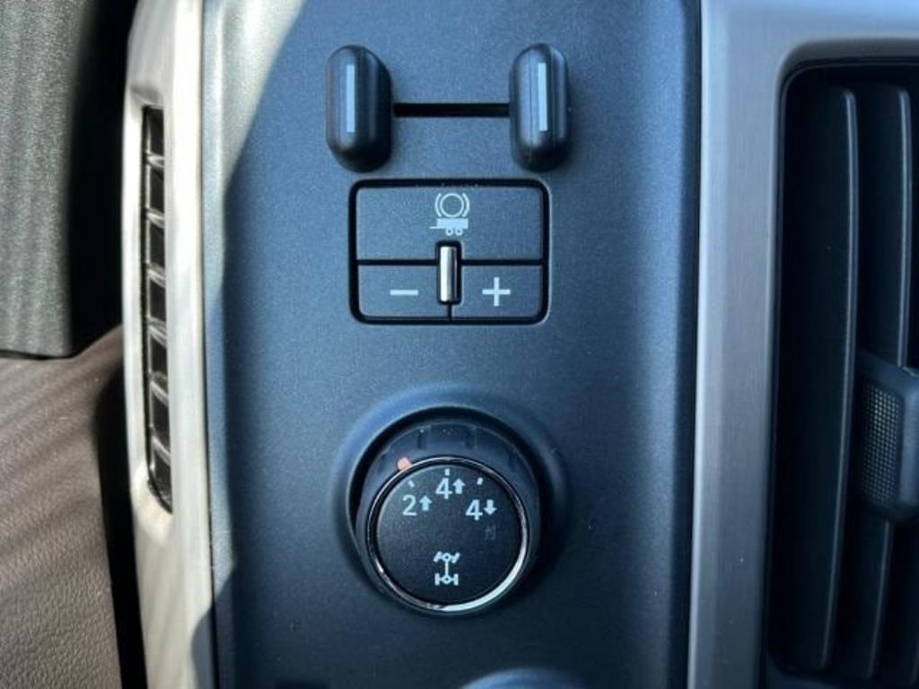 2016 GMC Sierra 2500HD Denali photo