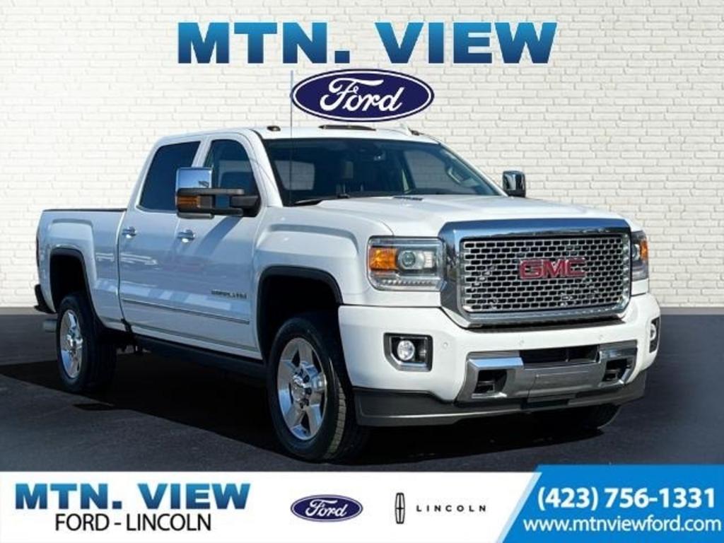 2016 GMC Sierra 2500HD Denali photo