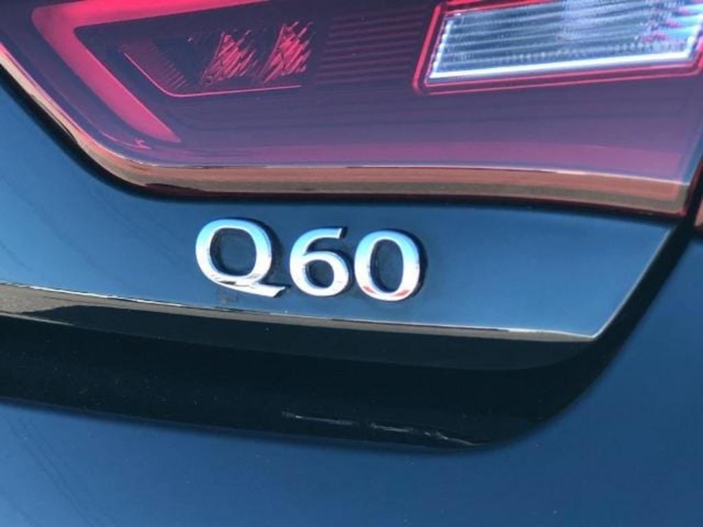 2018 Infiniti Q60 3.0t Luxe photo