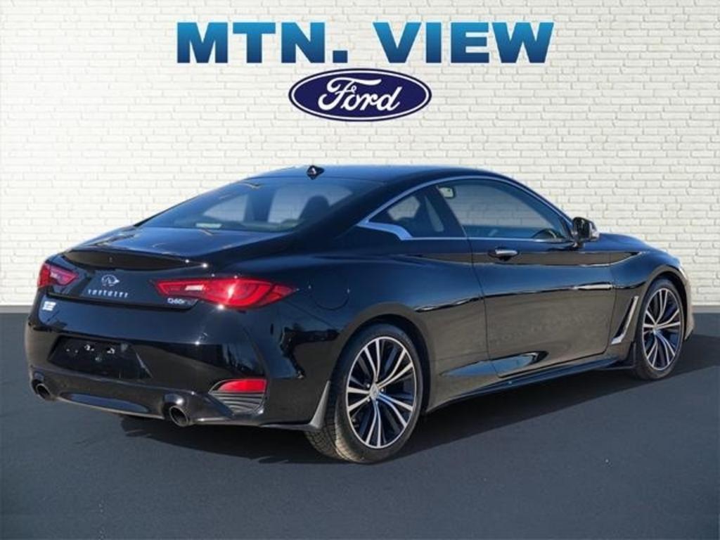 2018 Infiniti Q60 3.0t Luxe photo