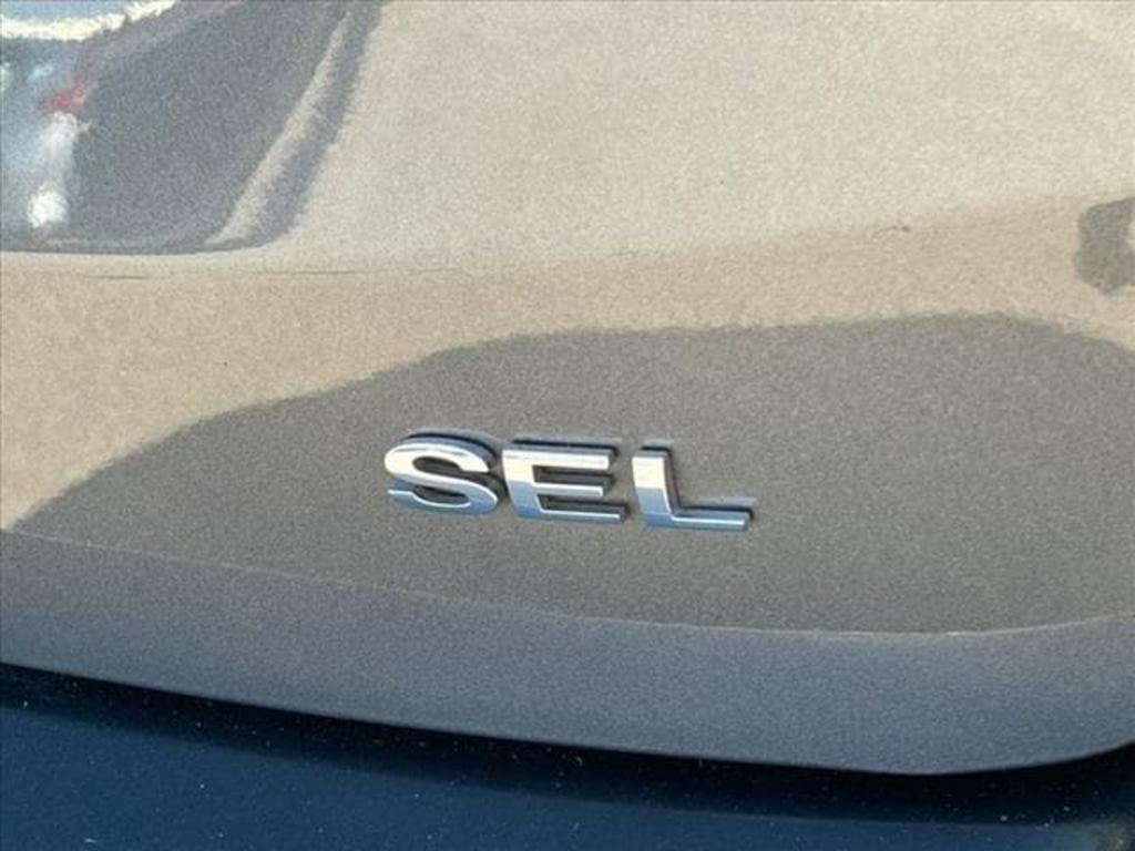 2018 Ford Focus SEL photo