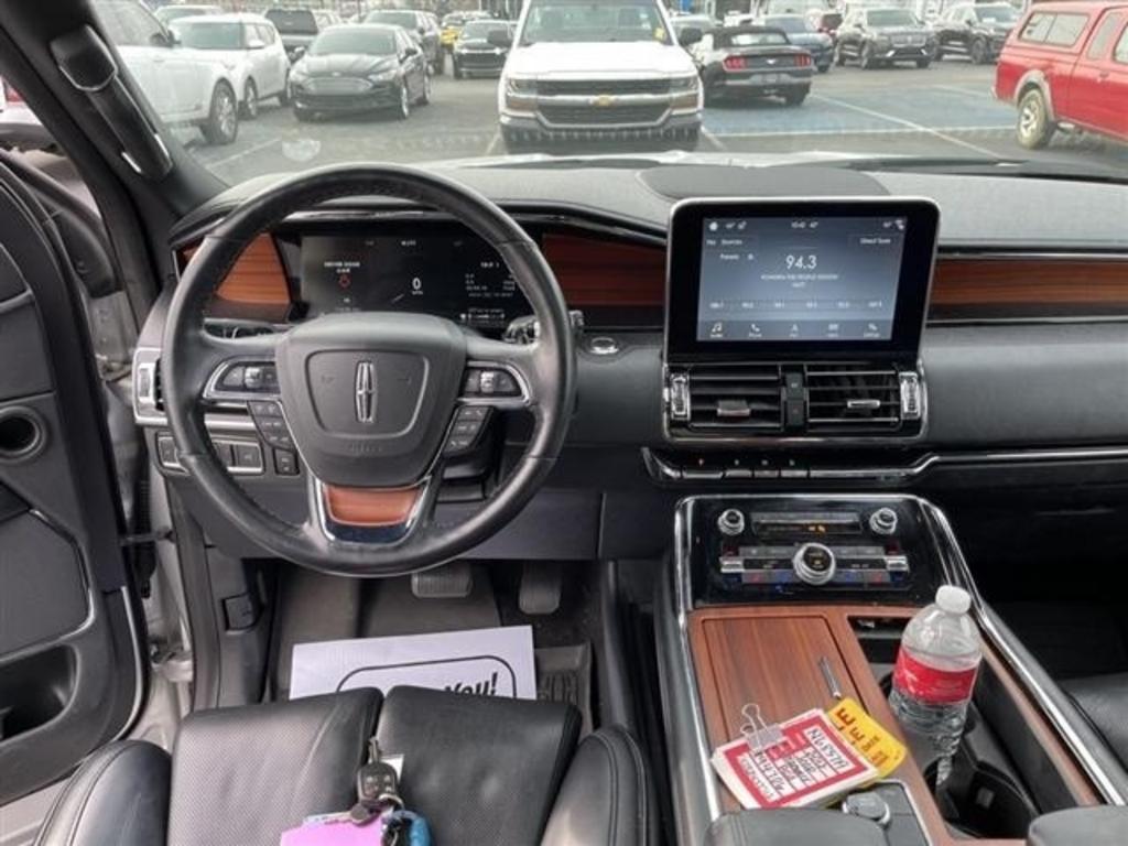 2019 Lincoln Navigator Select photo