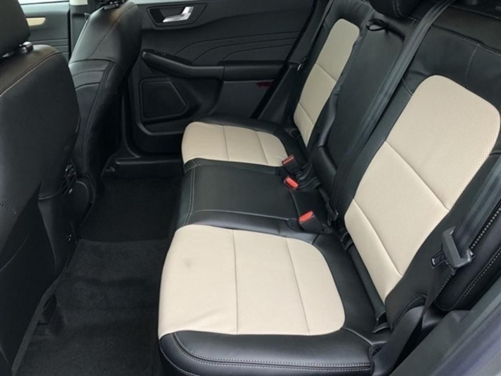 2022 Ford Escape - $40,115