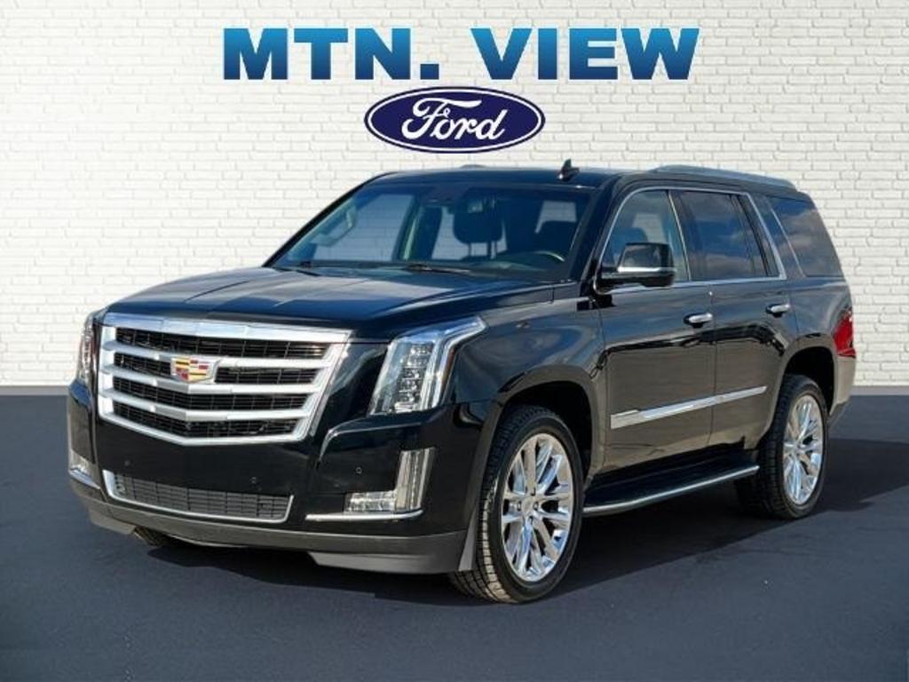 2015 Cadillac Escalade Luxury photo