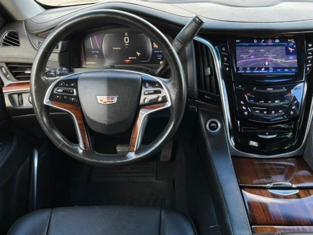 2015 Cadillac Escalade Luxury photo