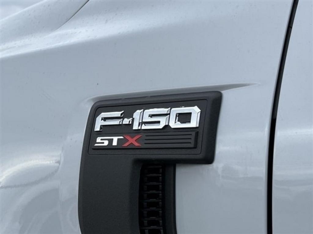 2022 Ford F-150 XL photo