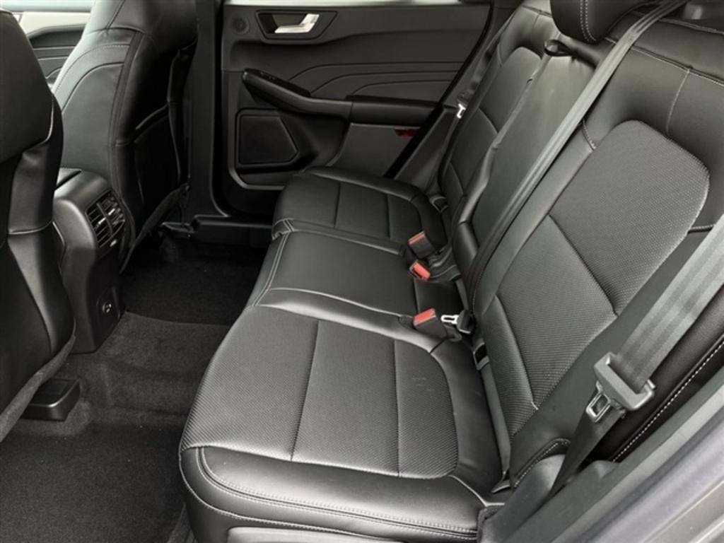 2022 Ford Escape - $36,725