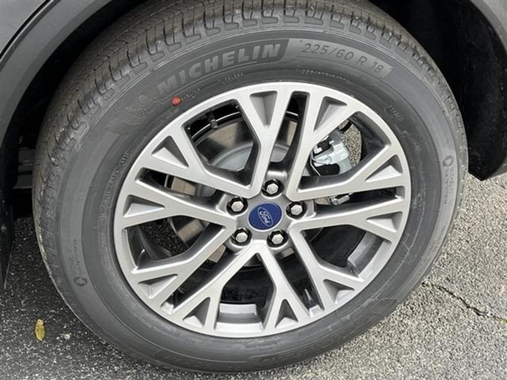 2022 Ford Escape - $36,725