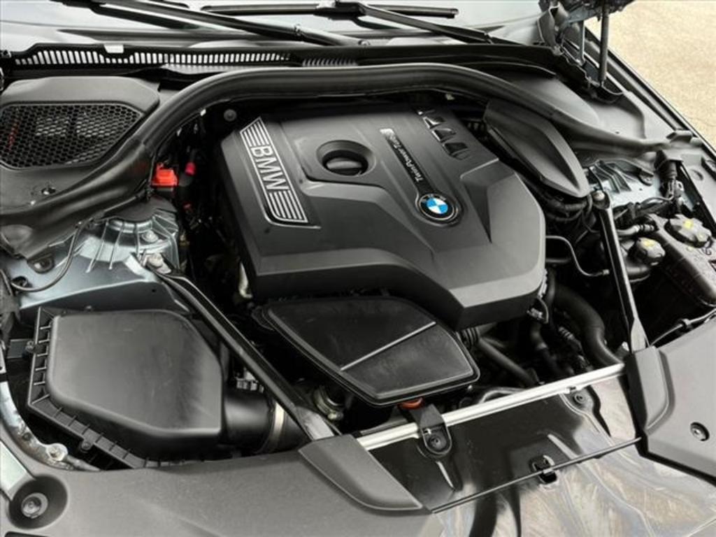 2018 BMW 5-Series 530i photo